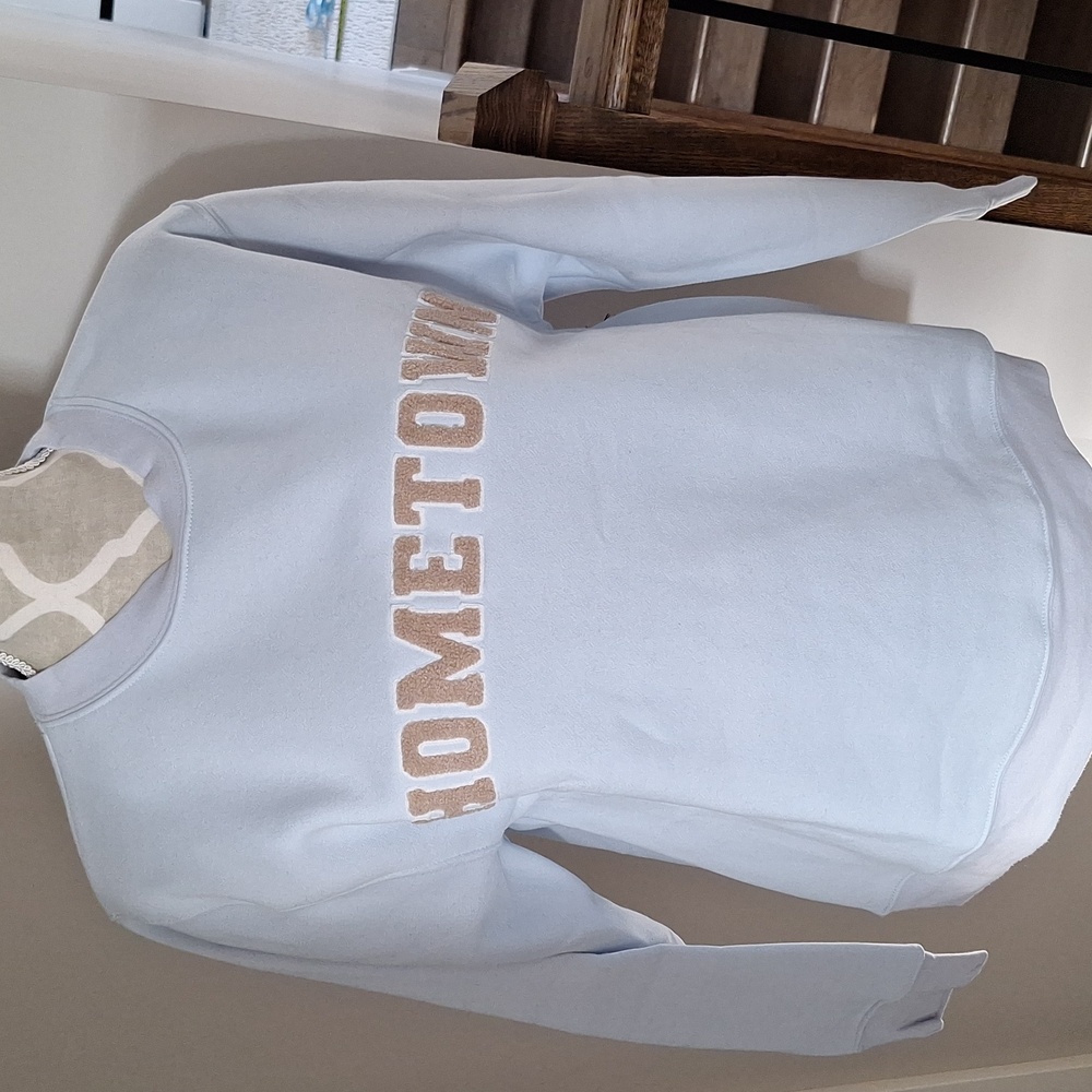 🆕️ BTL [ S/M] sweatshirt